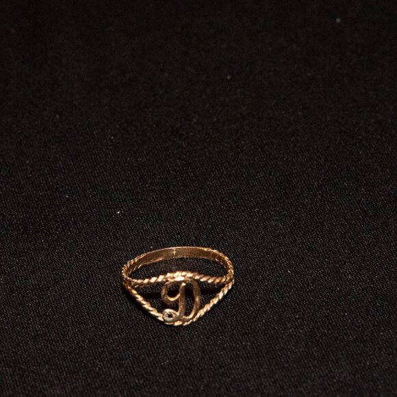 14K Gold Rope Design initial 